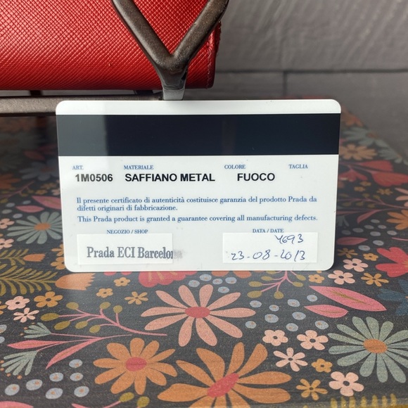 Prada red saffiano leather zip around wallet - Picture 4 of 13